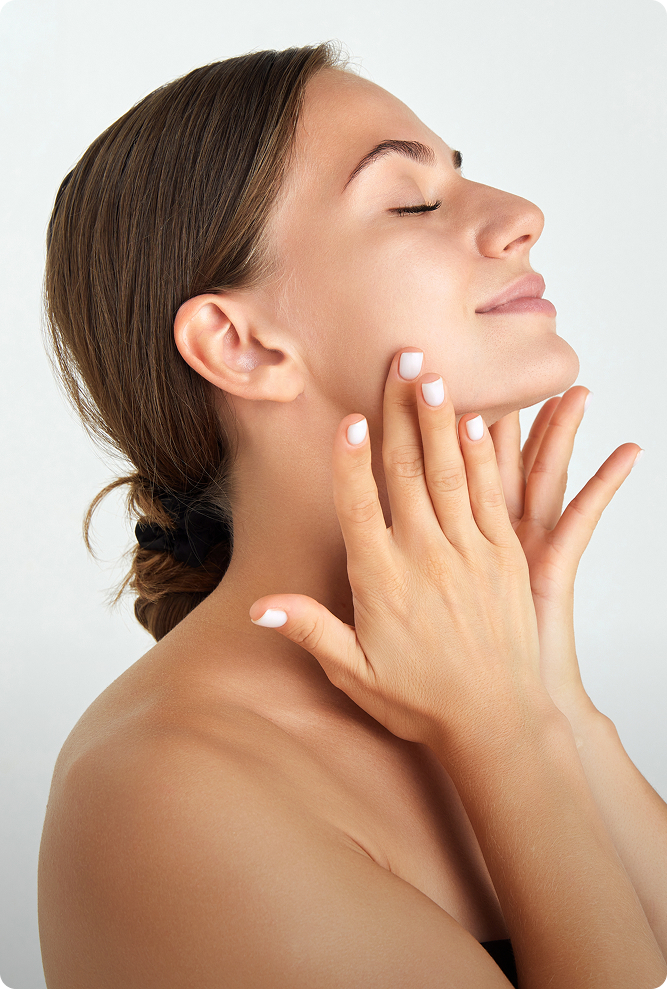 Defined jawline and firmer neck contour after Onda Pro skin tightening treatment in Singapore